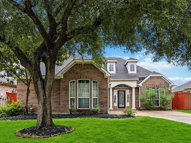 6642 Redberry Glen Ln — Photo 1