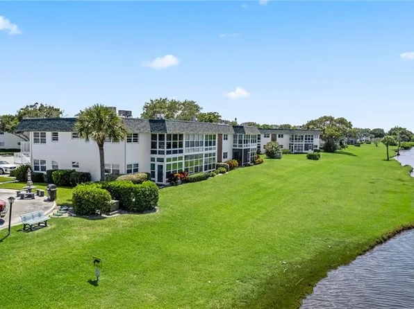 2800 Indian River Blvd #1, Vero Beach, FL 32960