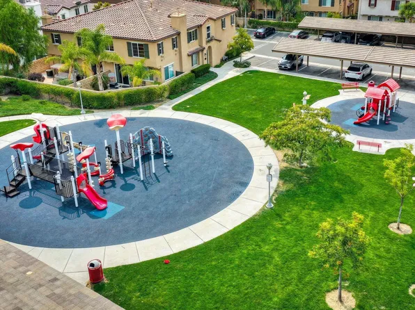 28436 Mirabelle Ln, Saugus, CA 91350