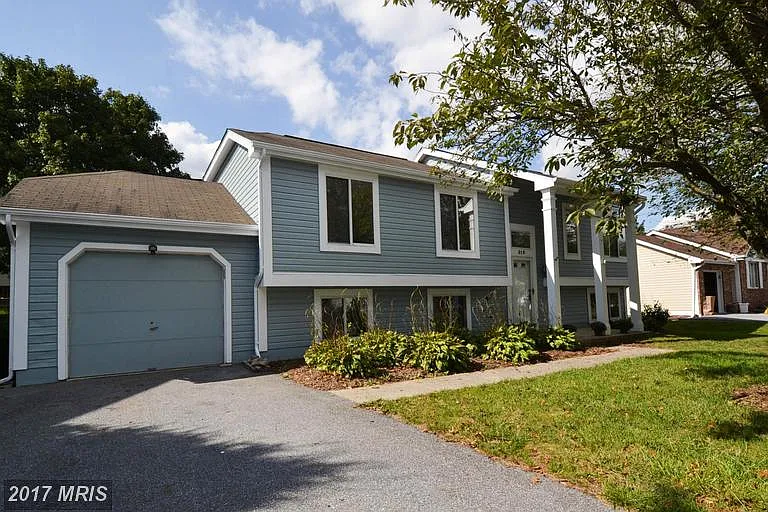 219 Diamond Dr photo 1