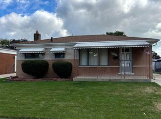 16010 Dugan St, Roseville, MI 48066