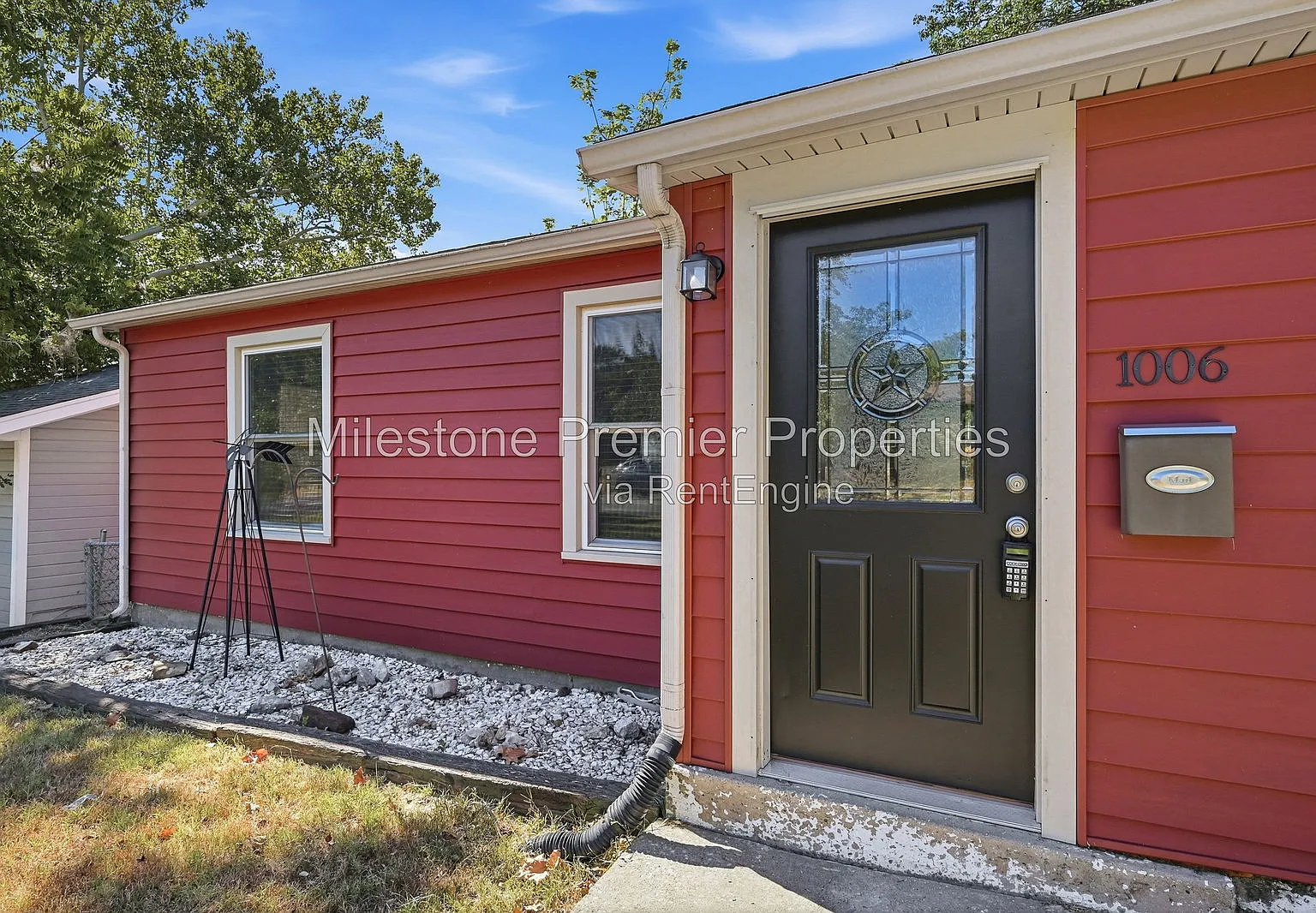 3 bed, 2.0 bath, 1224 sqft, $1,375 — Photo 4