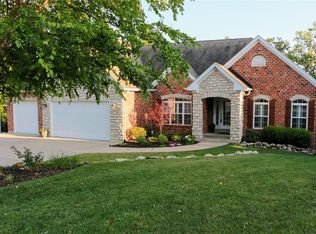 15 Charlemagne Ct, Lake Saint Louis, MO 63367
