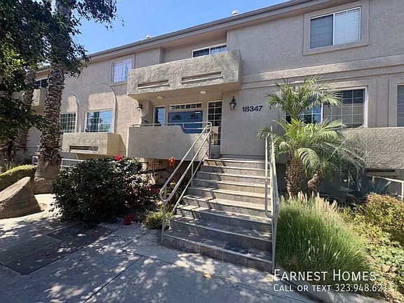 2nd image of 18347 Saticoy St Unit 31