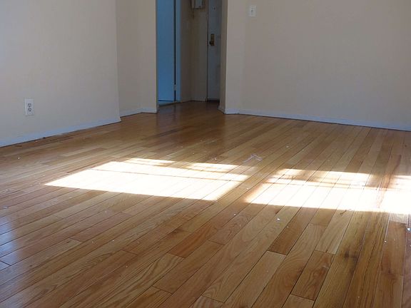 5th image of 528 E 79th St APT 5B