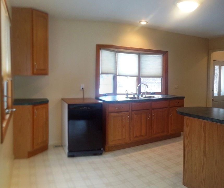 2nd image of 129 Church St