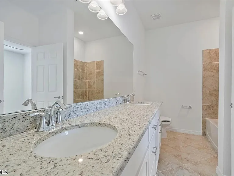 43040 Greenway Blvd #518 — Photo 2