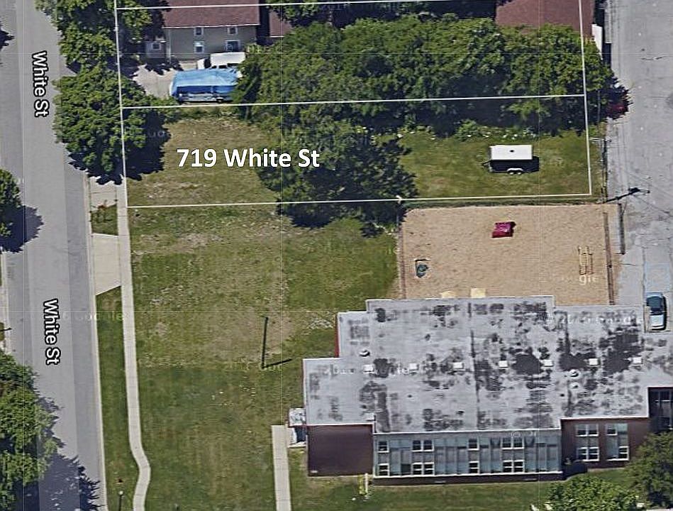 2nd image of 719 White St