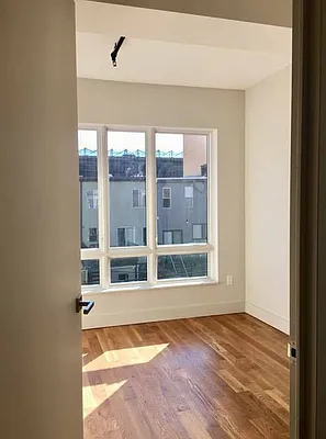 Rented by Manhattan Management LLC | media 22