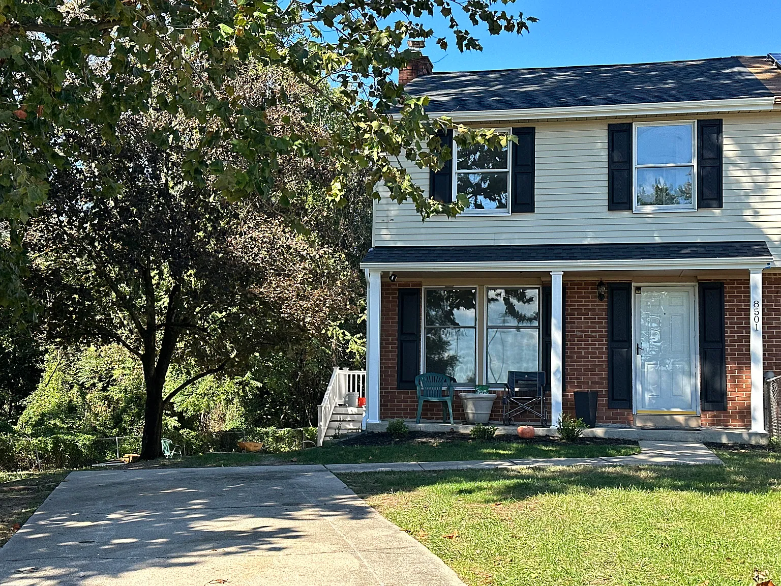 3 bed, 1.5 bath, 1465 sqft, $2,700 — Photo 1