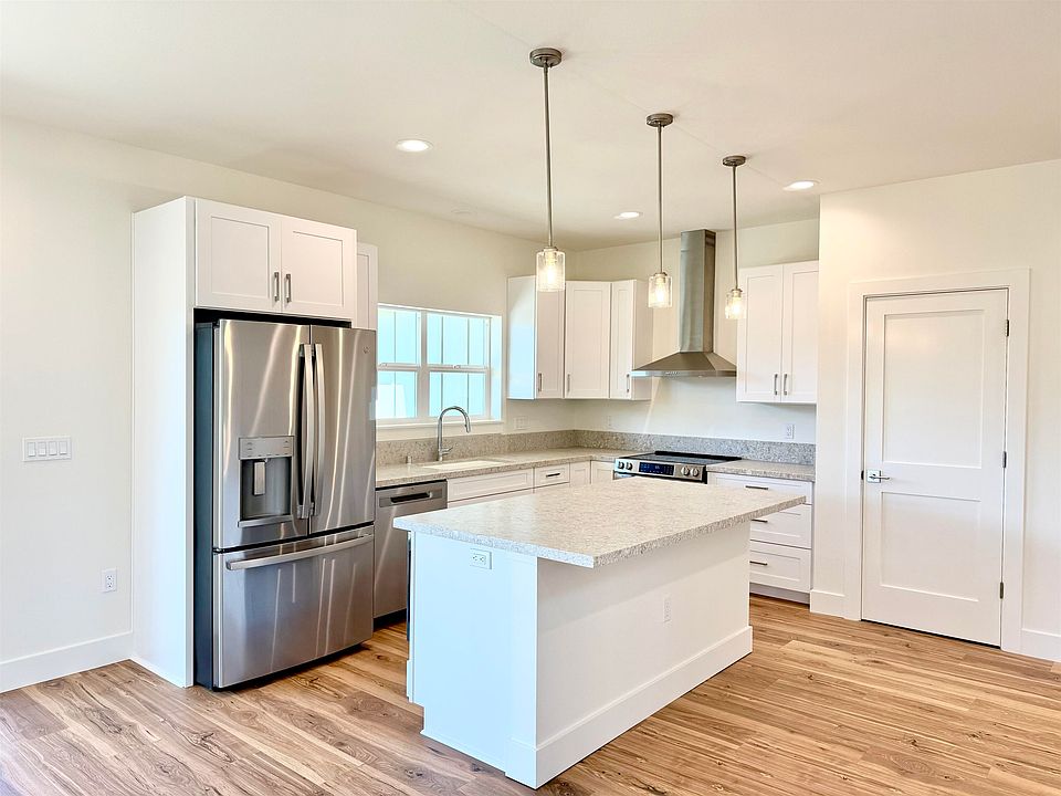 1st image of 273 Na Mahoe St #15
