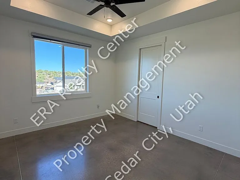 2180 S Bluff Dr — Photo 12