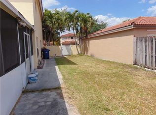 8929 W 35th Way, Hialeah, FL 33018