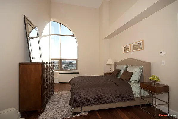 Sold by Modern Spaces | media 38