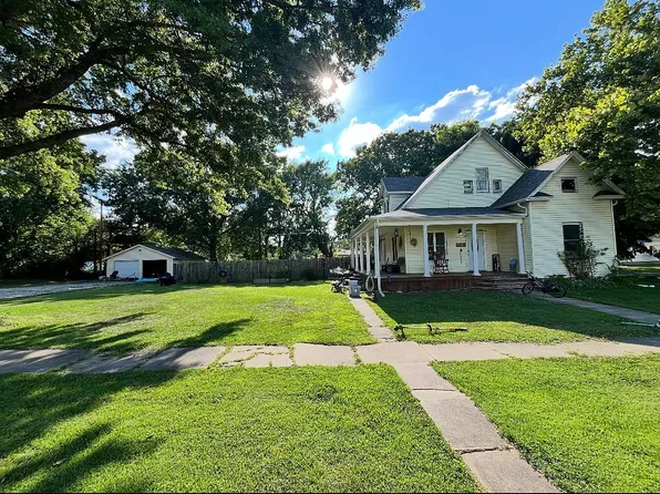 525 N Spruce St, Lebo, KS 66856