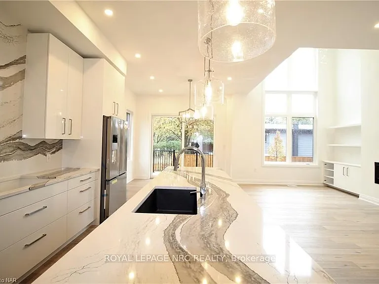 1465 N Station St #1 — Photo 12