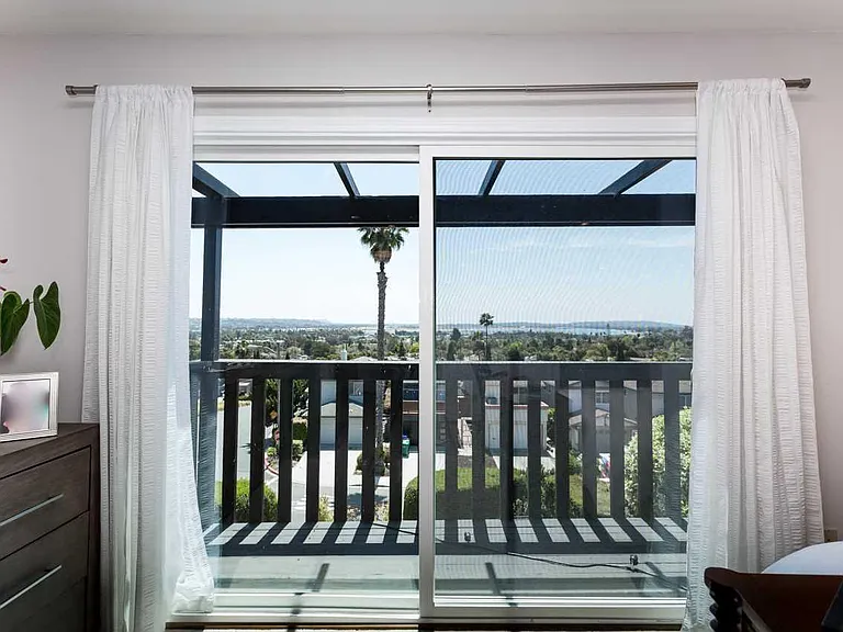2473 Geranium St — Photo 32