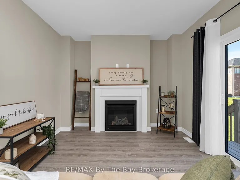 214 Cubitt St — Photo 12