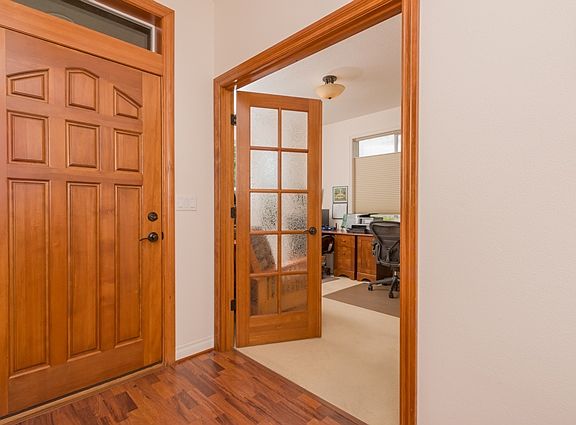 3rd image of 908 SE 78th Ave