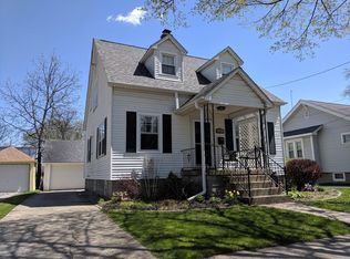 228 Maxwell St, Crown Point, IN 46307