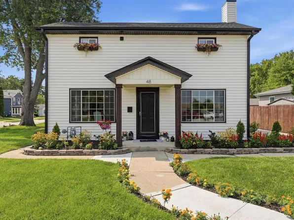 48 S Worthington St, Oconomowoc, WI 53066