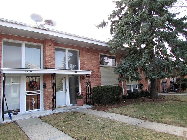1st image of 6732 N Monticello Ave