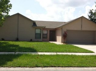 227 Red Maple Dr, Kissimmee, FL 34743