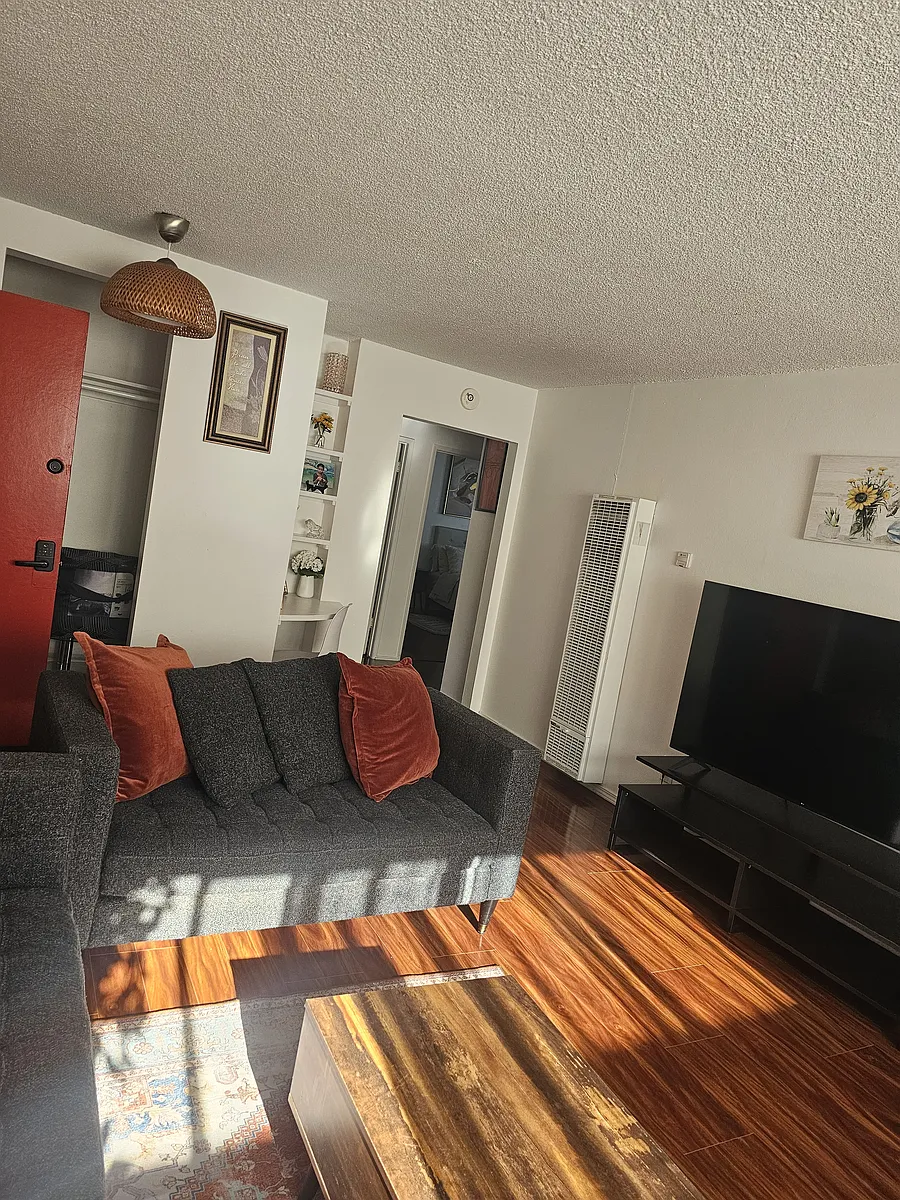 Building Photo - 2112 Manhattan Beach Blvd #D