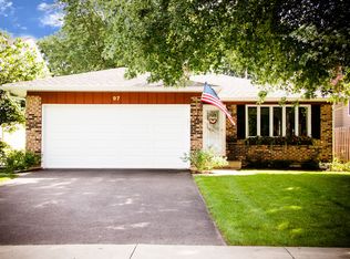 97 Kenilworth Ave, Glen Ellyn, IL 60137