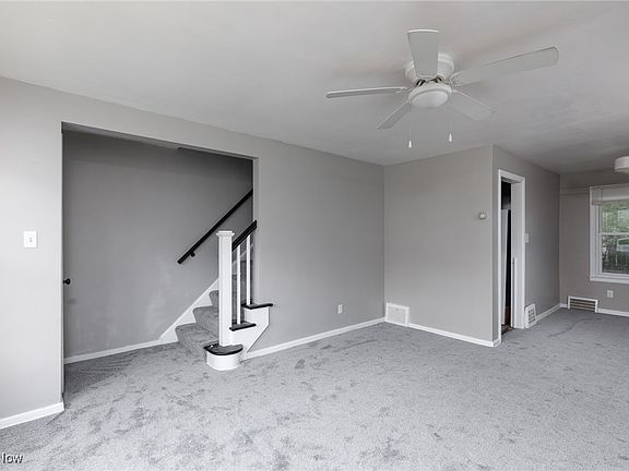 4th image of 21911 S Lake Shore Blvd