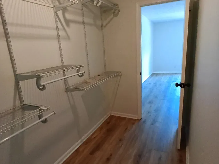728 Zorn Ave #9 — Photo 7