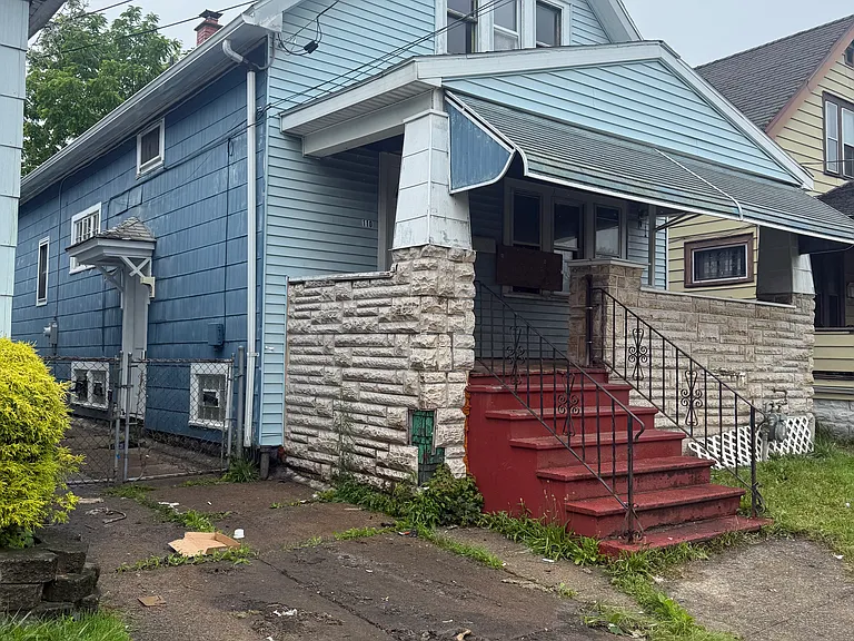 110 Fisher St — Photo 4