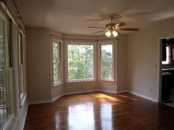2nd image of 3607 Steeple Chase Ln NE