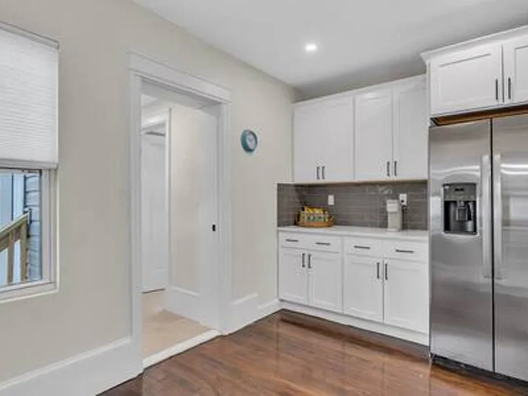 30 N Montgomery Ave — Photo 13