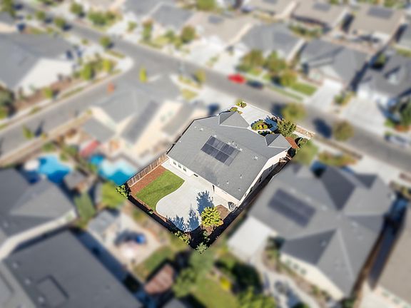 5th image of 3815 W Clinton Avenue