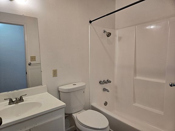 4th image of 333 Poplar St APT 18