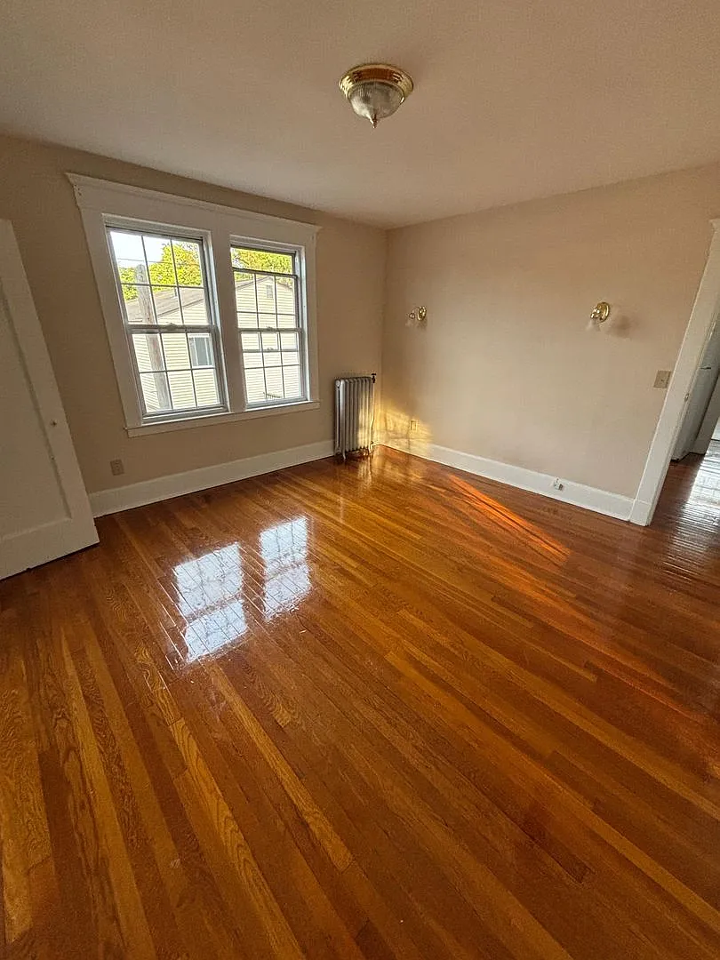 Waverly Apartments — Photo 3
