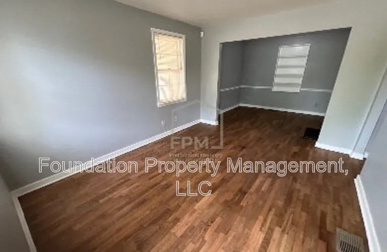1700 Dabbs Ave — Photo 7