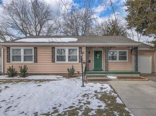 7532 Charlotte St, Kansas City, MO 64131
