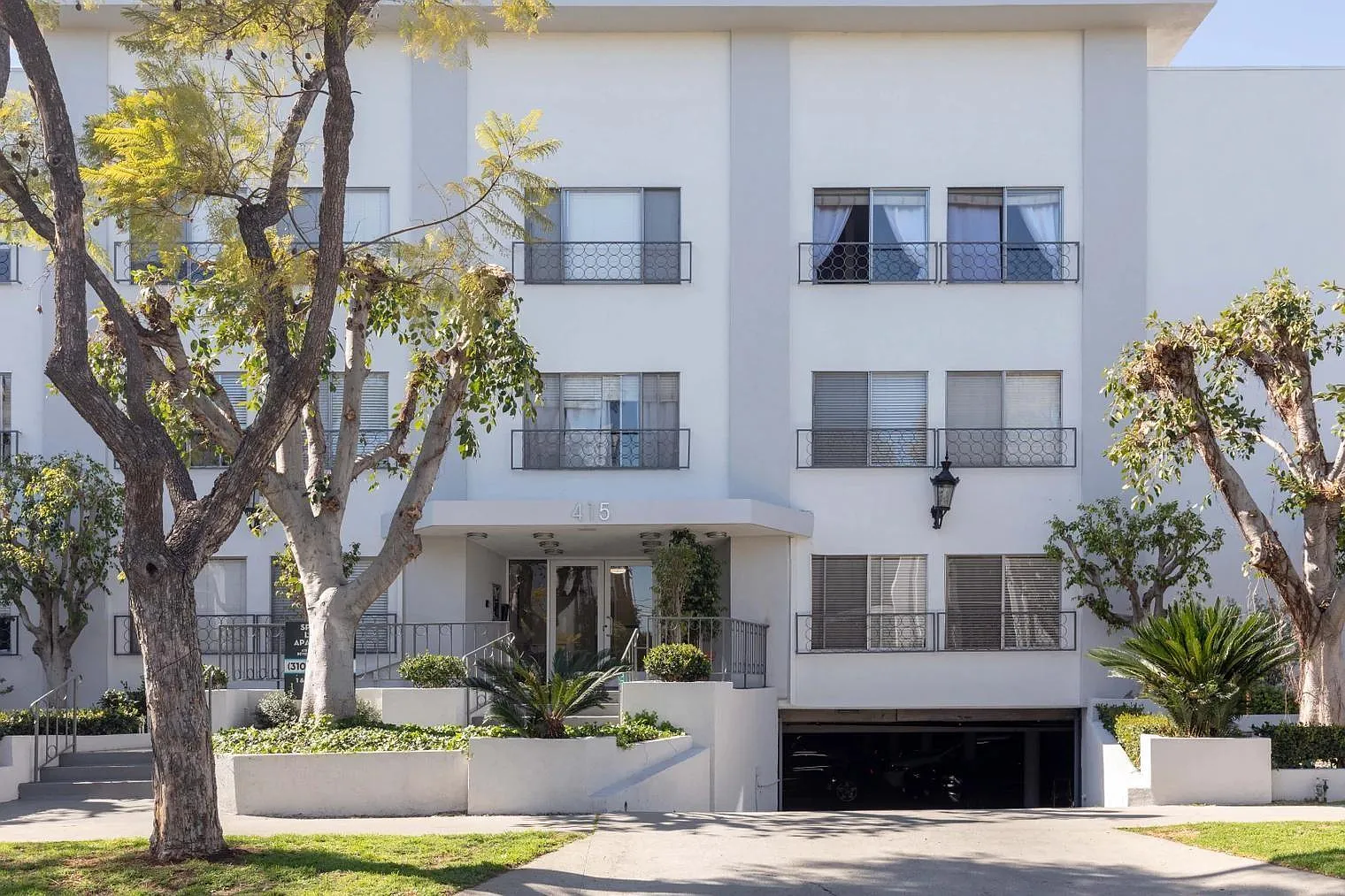 1 bed, 1.5 bath, 850 sqft, $2,998 — Photo 1