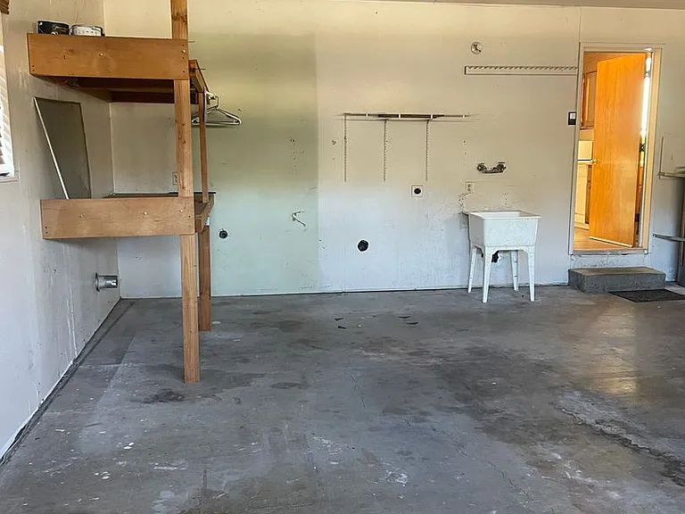 735 Christine Ave — Photo 19