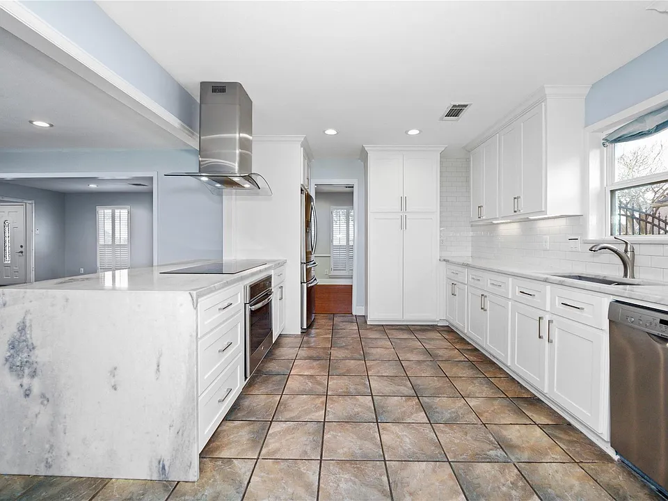 3415 Freshmeadows Dr
