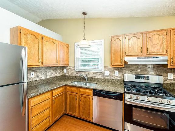 4th image of 5392 Thornburg Ct