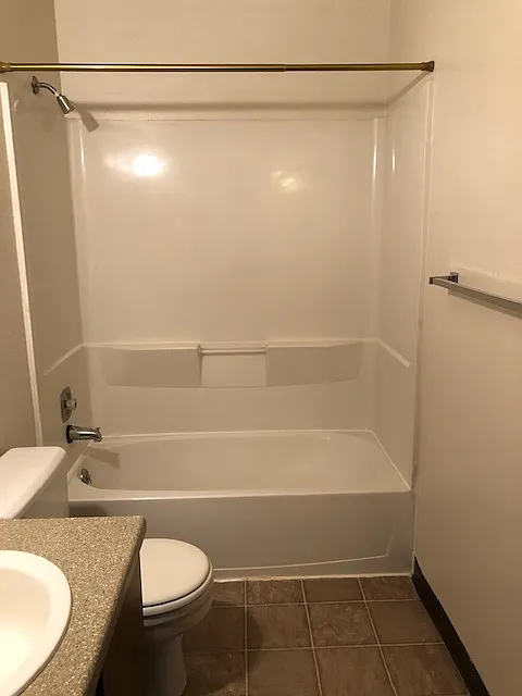 Alderwood Apartments — Photo 4