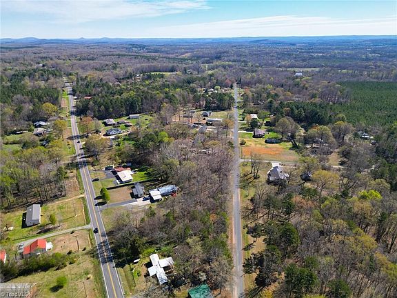 2nd image of 187 Eastside Dr
