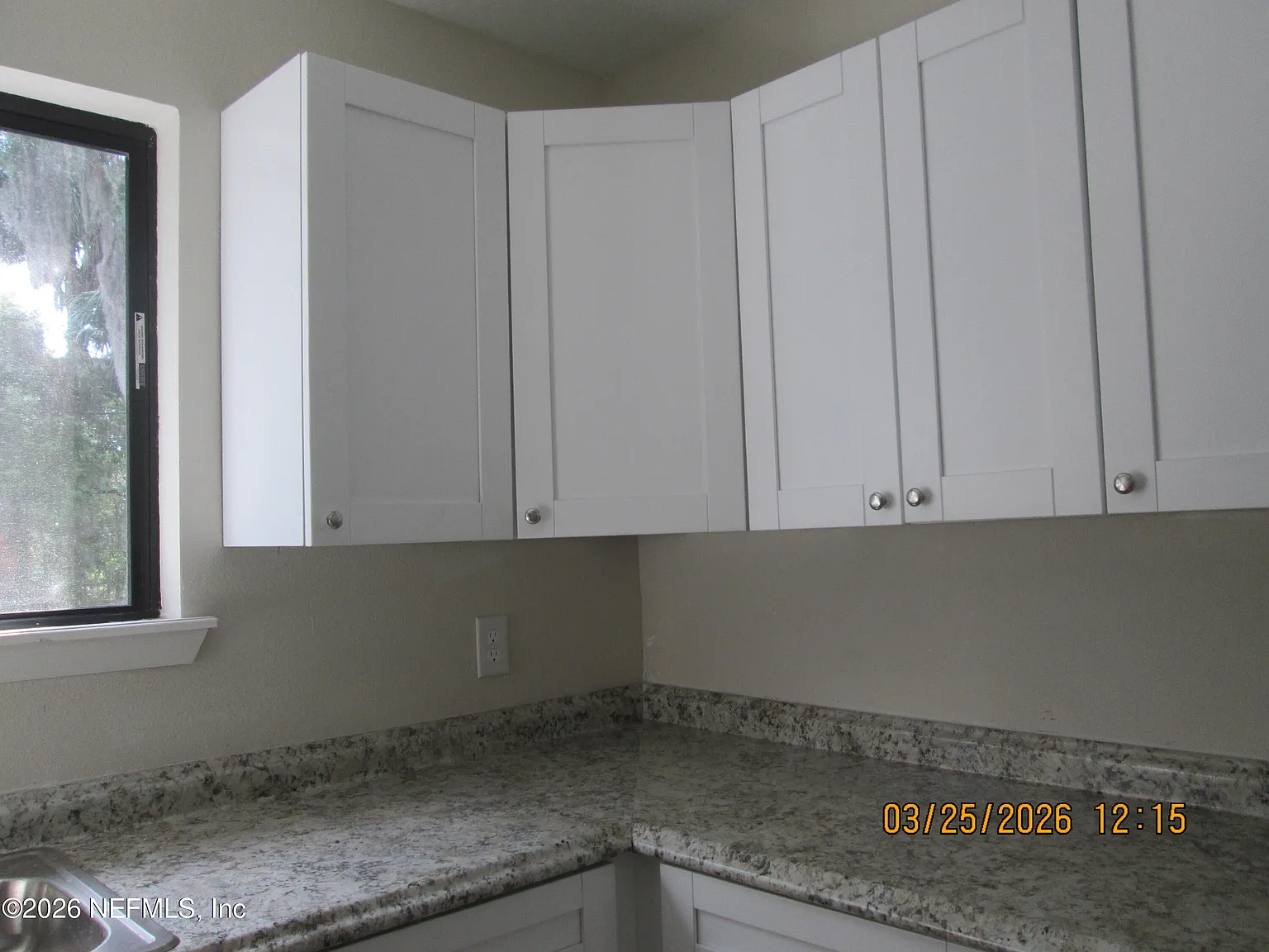 2 bed, 1.5 bath, 1056 sqft, $1,050 — Photo 2