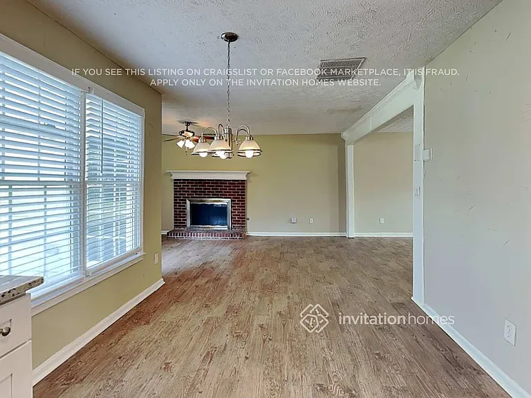 3925 Riversong Dr — Photo 9