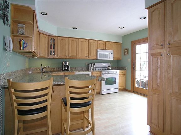 5th image of 15109 Orchard Ln