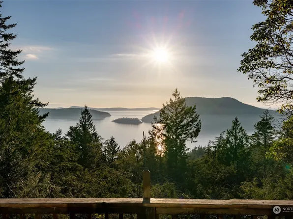 3888 Seabreeze Lane, Anacortes, WA 98221