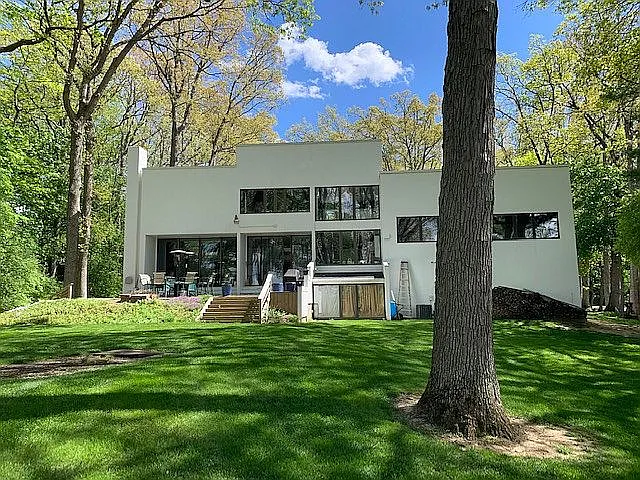 29831 E River Rd photo 1